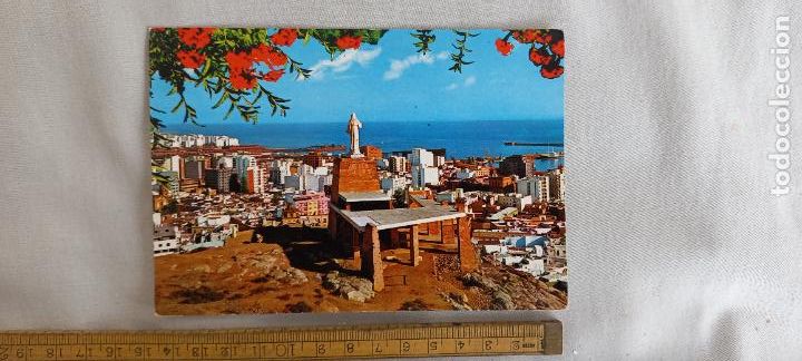 Postales: N&ordm; 700. ALMERIA, 1971. ED. BEASCOA. VISTA PARCIAL Y MONUMENTO SAGRADO CORAZON JESUS. POSTAL