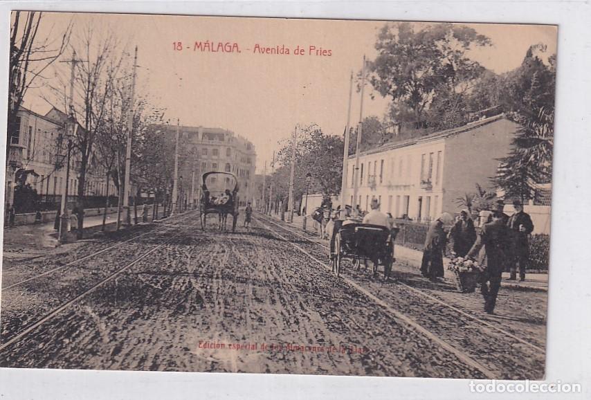 Postales: 18 M&aacute;laga Avenida de Pires. Almacenes la Llave. Sin circular.