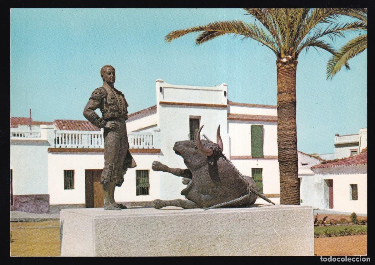 Postales: Gelves. *Monumento a Joselito...* G. Garrabella-SRC n&ordm; 72. Dep. Legal B. 26305-VII. Nueva.