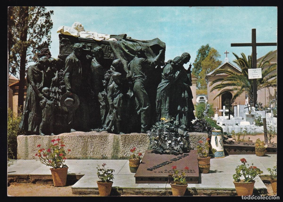 Postales: Gelves. *Mausoleo a Joselito* G. Garrabella-SRC n&ordm; 66. Dep. Legal B. 26299-VII. Nueva.