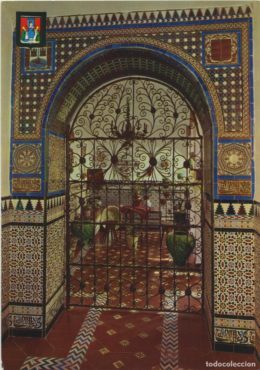 Postales: N&ordm; 21-SEVILLA. Patio del Barrio de Santa Cruz. Sin circular. ED. DOM&Iacute;NGUEZ