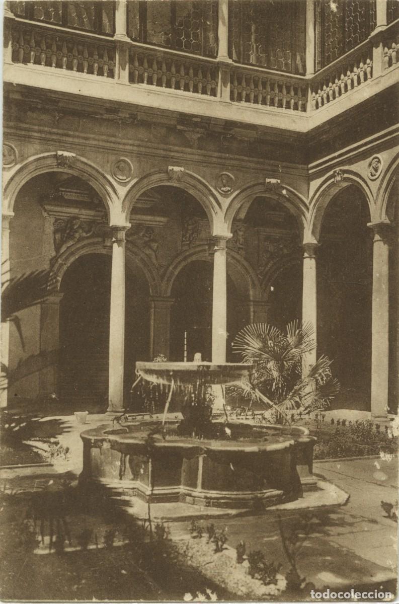 Postales: N&ordm; 45-GRANADA. Patio de la Audiencia. Escrita en 1928. ED. GRAFOS