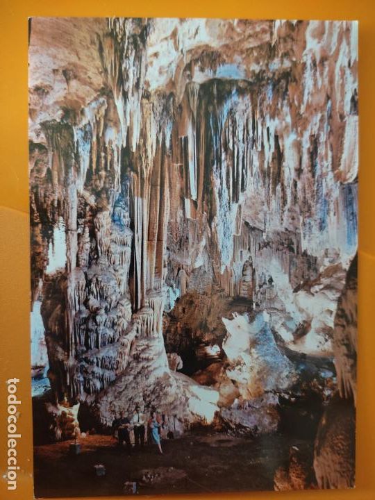 Postales: CUEVA NERJA 9 GRAN COLUMNA DE LA SALA DE LA CASCADA ED PATRONATO CUEVA 9 SC