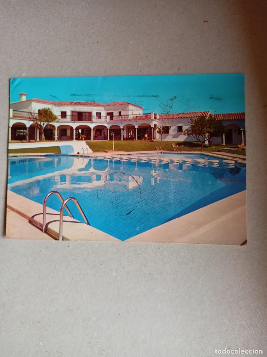 Postales: POSTAL DE ESTEPONA (Malaga) PATIO EL ALCORNOCAL-Urbanizaci&oacute;n El Paraiso (Edic.Cinefilm)