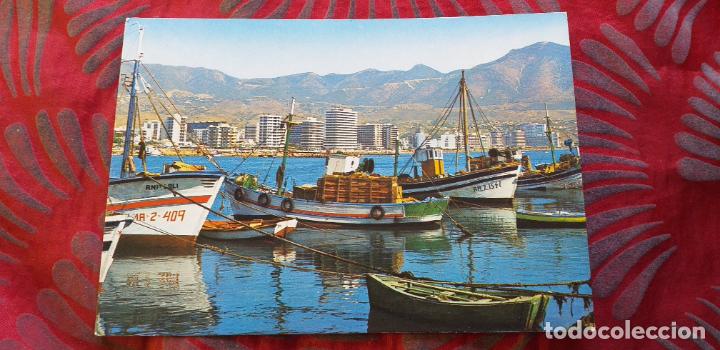 Postales: MALAGA-RV-COSTA DEL SOL-150X105MM-FUENGIROLA-VISTA PARCIAL DESDE EL PUERTO