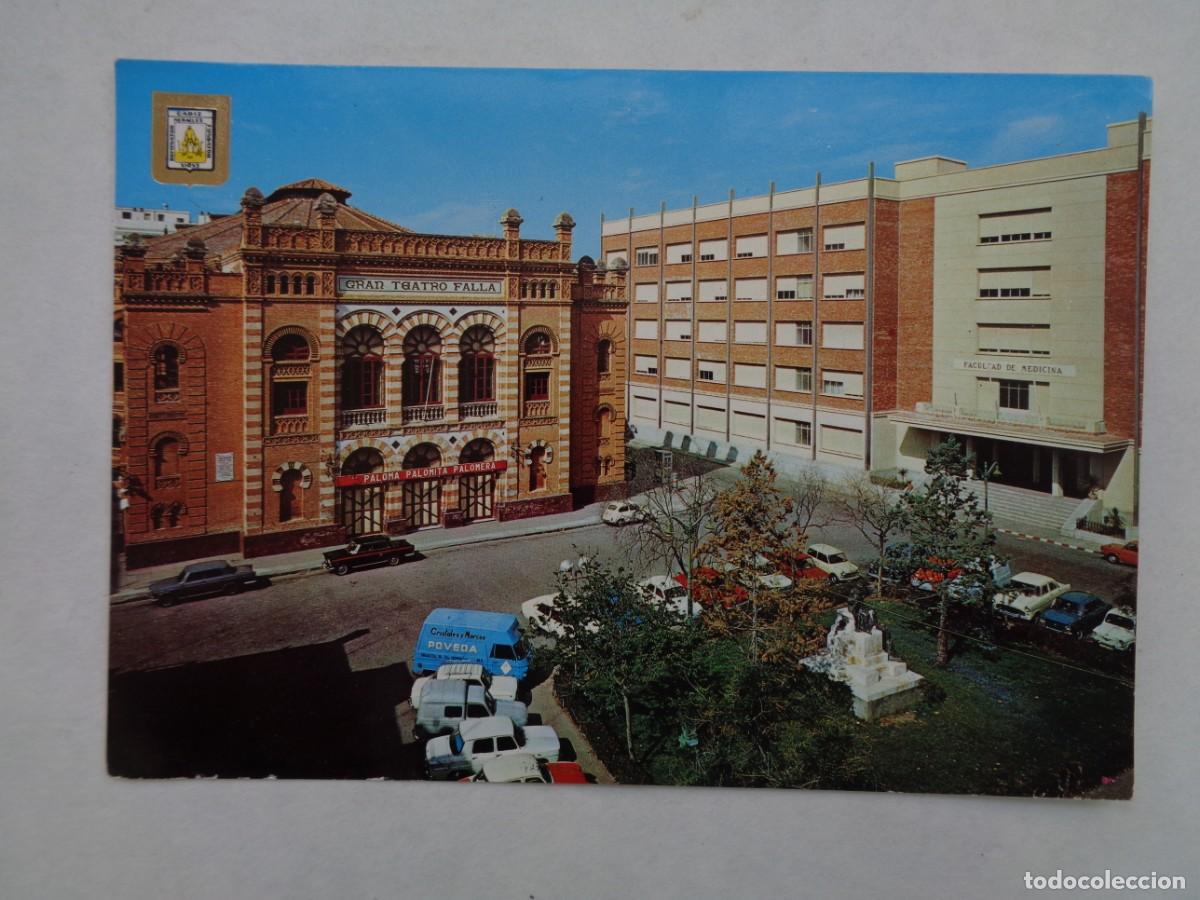 Postales: POSTAL DE CADIZ : PLAZA DE FALLA Y FACULTAD DE MEDICINA . A&Ntilde;OS 60
