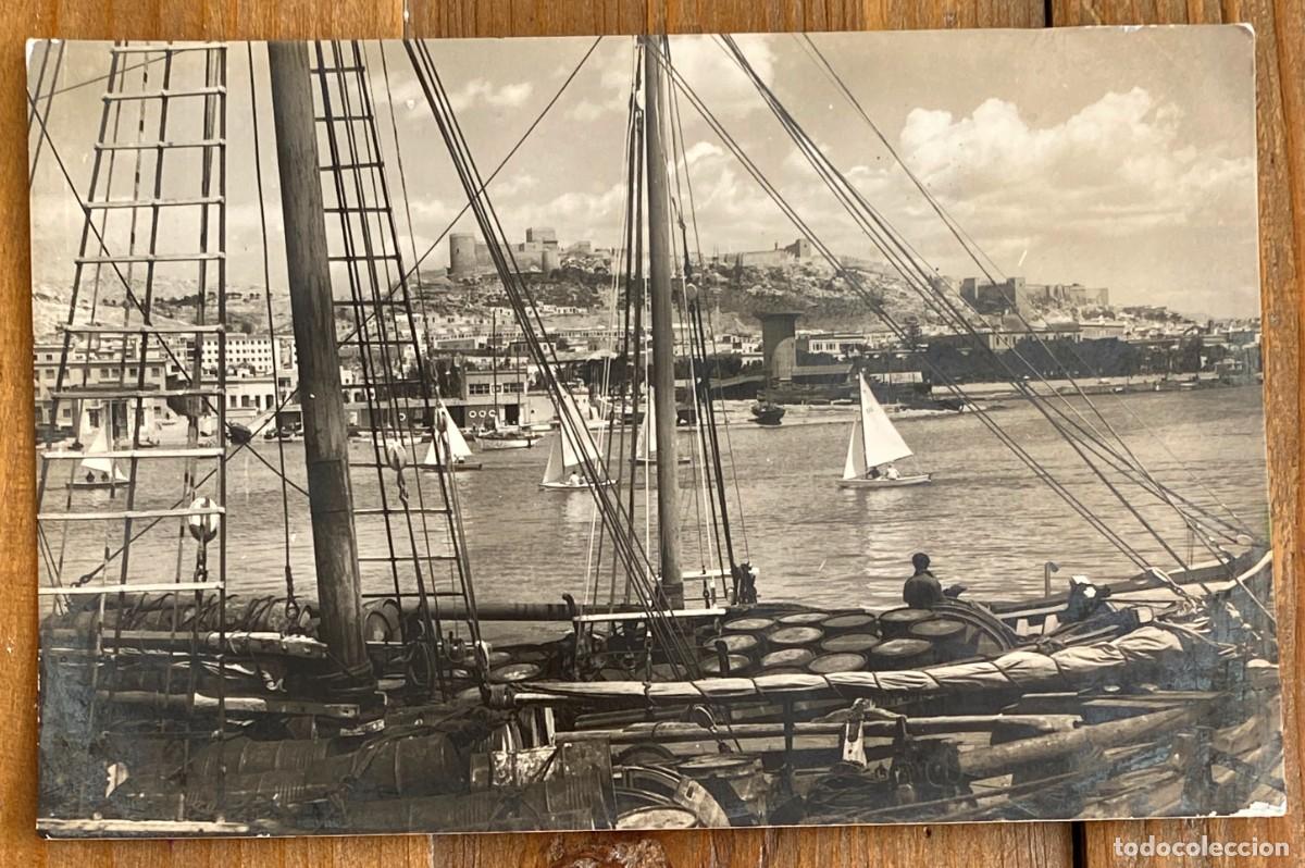 Postales: FOTO POSTAL DE ALMERIA, VISTA PUERTO Y ALCAZABA, ED. KIMAD 1005, CIRCULADA EN 1958