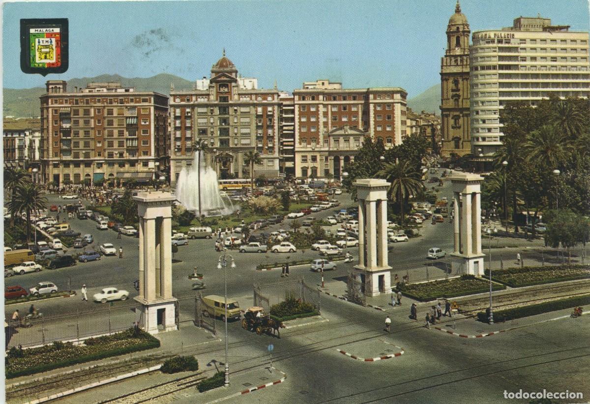 Postales: N&ordm; 13-M&Aacute;LAGA. Costa del Sol. Entrada al Puerto y Plaza de la Marina. Circulada en 1968. ED. DOM&Iacute;NGUE