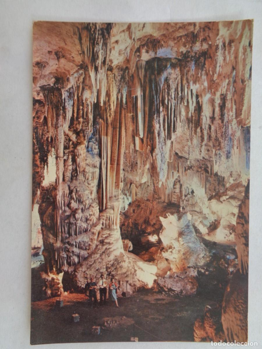 Postales: POSTAL DE LA CUEVA DE NERJA ( MALAGA ): GRAN COLUMNA DE LA SALA DE LA CASCADA . A&Ntilde;OS 60