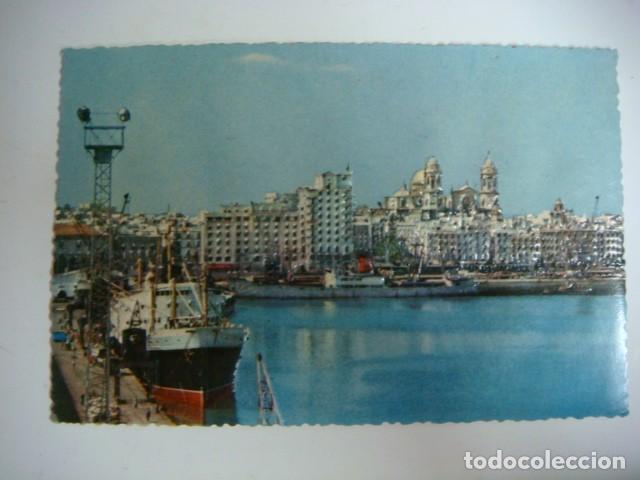 Postales: POSTAL CADIZ VISTA PARCIAL DESDE EL MUELLE ESTA EN RELIEVE EL PAISAJE-CAJ-3-SOB-N&ordm;-17