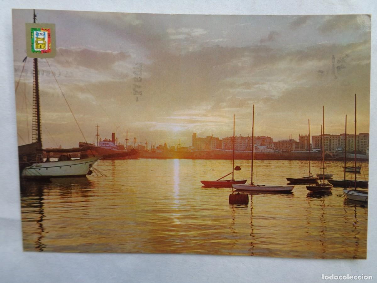 Postales: POSTAL DE MALAGA ( COSTA DEL SOL ): ATARDECER EN EL PUERTO. A&Ntilde;OS 60, BARCOS , ETC