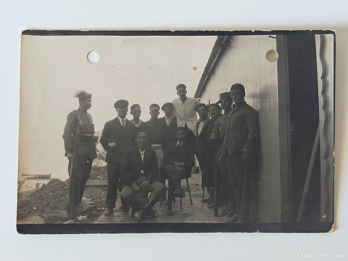 Cartoline: PUEBLONUEVO DEL TERRIBLE (CORDOBA): TRABAJADORES CON PAREJA DE LA GUARDIA CIVIL - Circa 1910