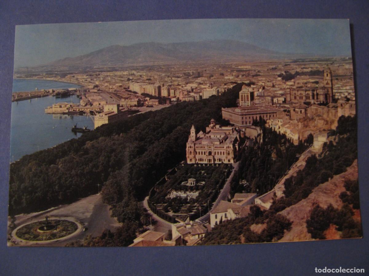 Postales: POSTAL DE MALAGA. VISTA PARCIAL, AYUNTAMIENTO, PARQUE Y CATEDRAL. ED. ENRICO.