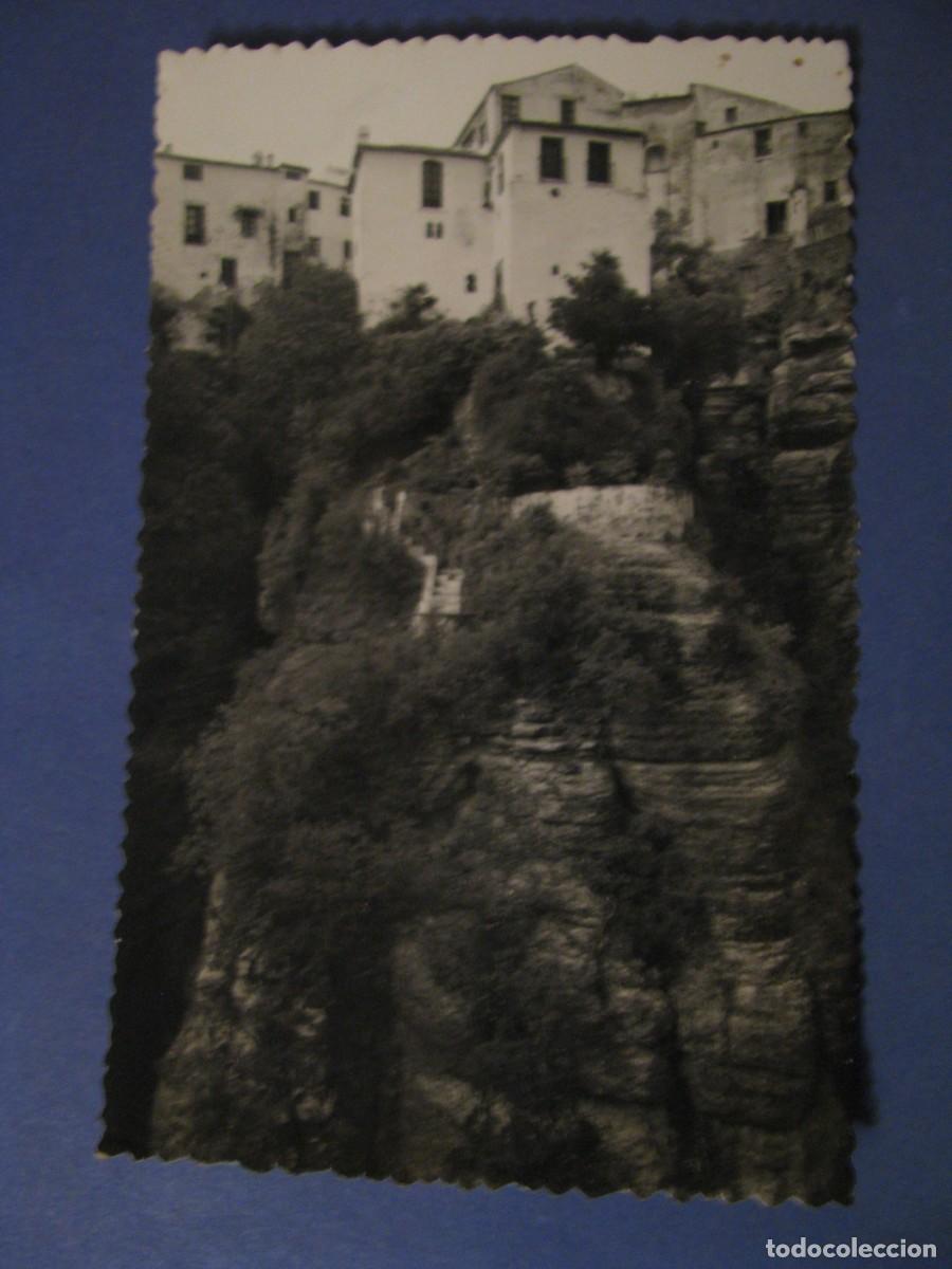 Postales: POSTAL FOTOGR&Aacute;FICA DE RONDA. CASAS SOBRE EL TAJO. SICILIA. CIRCULADA.