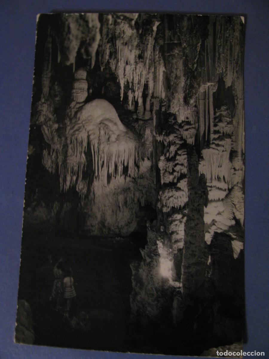 Postales: POSTAL FOTOGR&Aacute;FICA O FOTO DE CUEVAS DE NERJA. DETRAS ESCRITA.