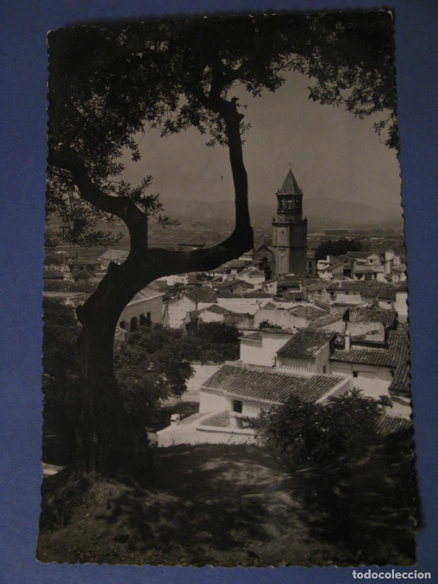 Postales: POSTAL FOTOGR&Aacute;FICA DE VELEZ-MALAGA. VISTA PARCIAL. PAPELER&Iacute;A IMPERIO. FOTO CORTES. CIRCULADA