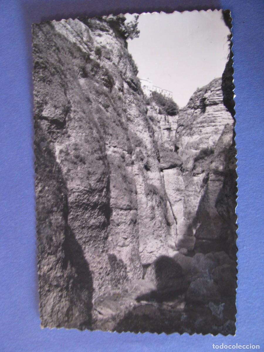 Postales: POSTAL FOTOGR&Aacute;FICA DE RONDA. CORTE SOBRE LA ROCA LA MIRIA. SICILIA. CIRCULADA.