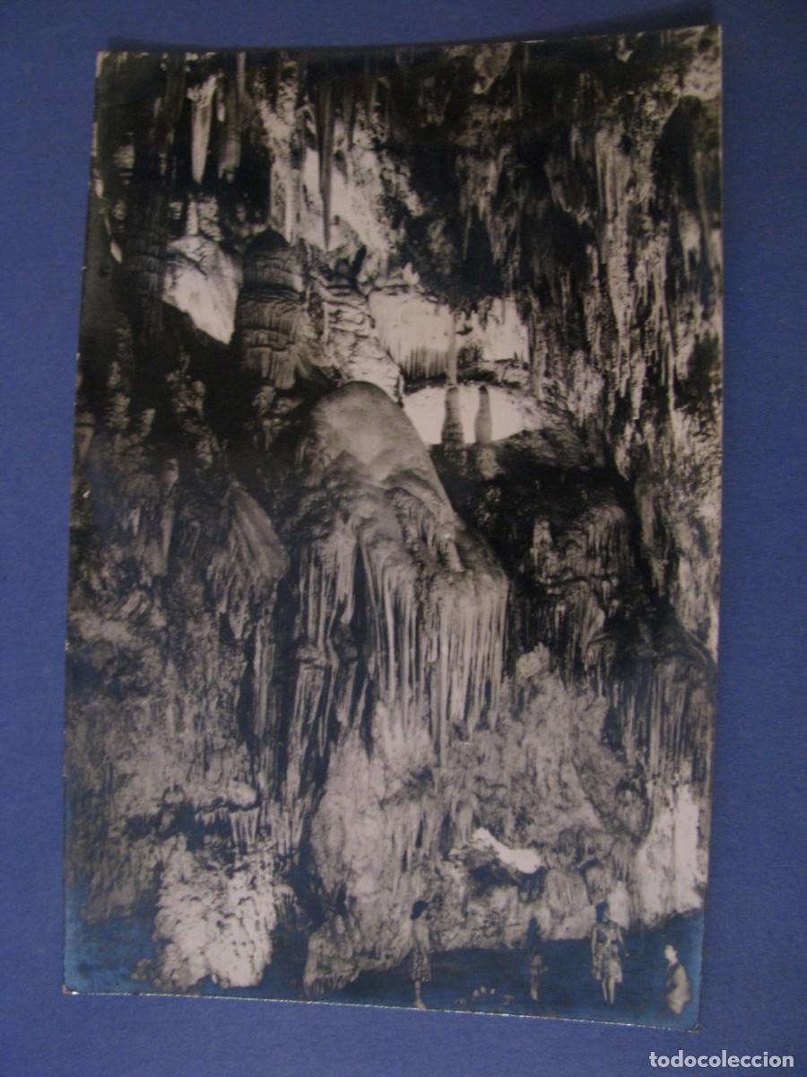 Postales: POSTAL FOTOGR&Aacute;FICA DE CUEVA DE NERJA, MALAGA. SALA DE LAS CASCADAS. SOM CEREZO.