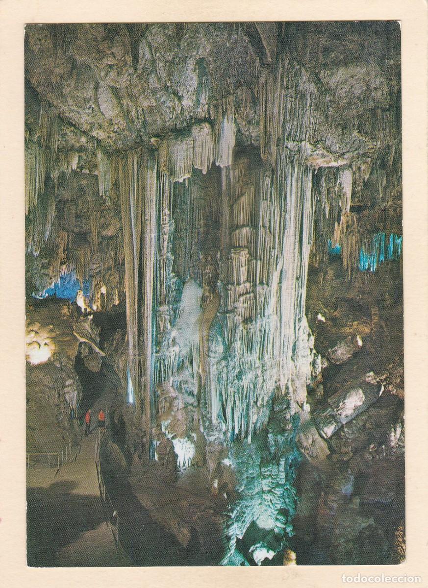 Postales: CUEVA DE NERJA (MALAGA). GRAN COLUMNA DE LA SALA DEL CATACLISMO (1968)