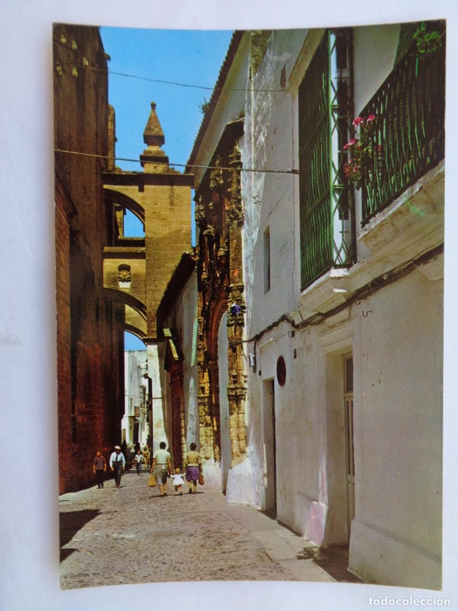 Postales: POSTAL DE ARCOS DE LA FRONTERA ( CADIZ ): CALLE DE LAS MONJAS . A&Ntilde;OS 70