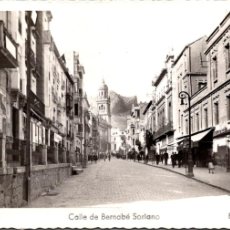 Postales: JAÉN - CALLE DE BERNABÉ SORIANO - ED. ARRIBAS Nº 65 - 144X90MM