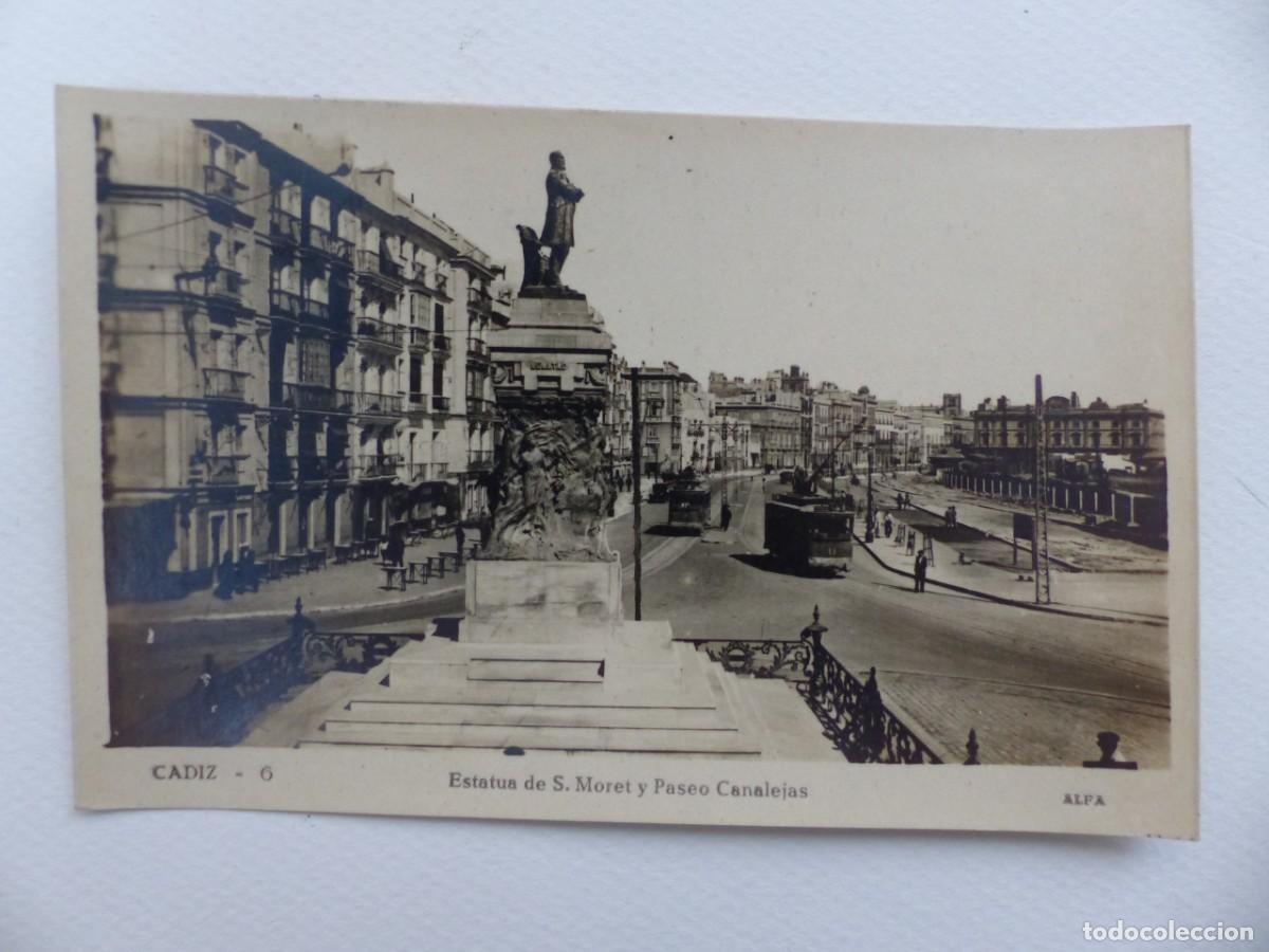 Postales: CADIZ, ESTATUA DE S. MORET Y PASEO CANALEJAS - ANTIGUA POSTAL FOTOGRAFICA - (REF.: 07)