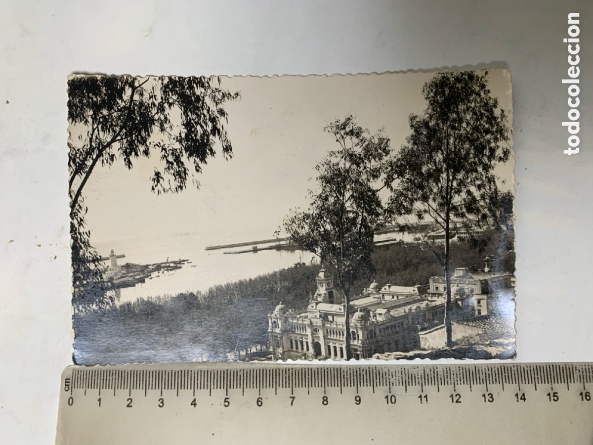 Postales: POSTAL. MALAGA. PUERTO DESDE GIBRALFARO. EXCLUSIVAS &hellip; FOTO D. CORT&Eacute;S.