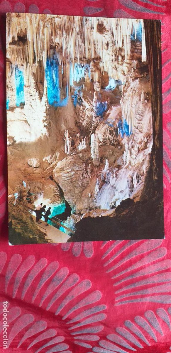 Postales: MALAGA-RVM-150X105mm.-NO ESCRITA-CUEVA DE NERJA-ENTRADA A LAS GALERIAS ALTAS