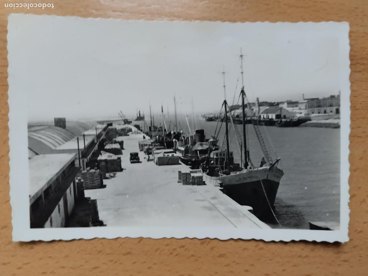 Postales: PUERTO DE SANTA MAR&Iacute;A - MUELLES COMERCIAL Y PESQUERO - Arribas N&ordm; 29
