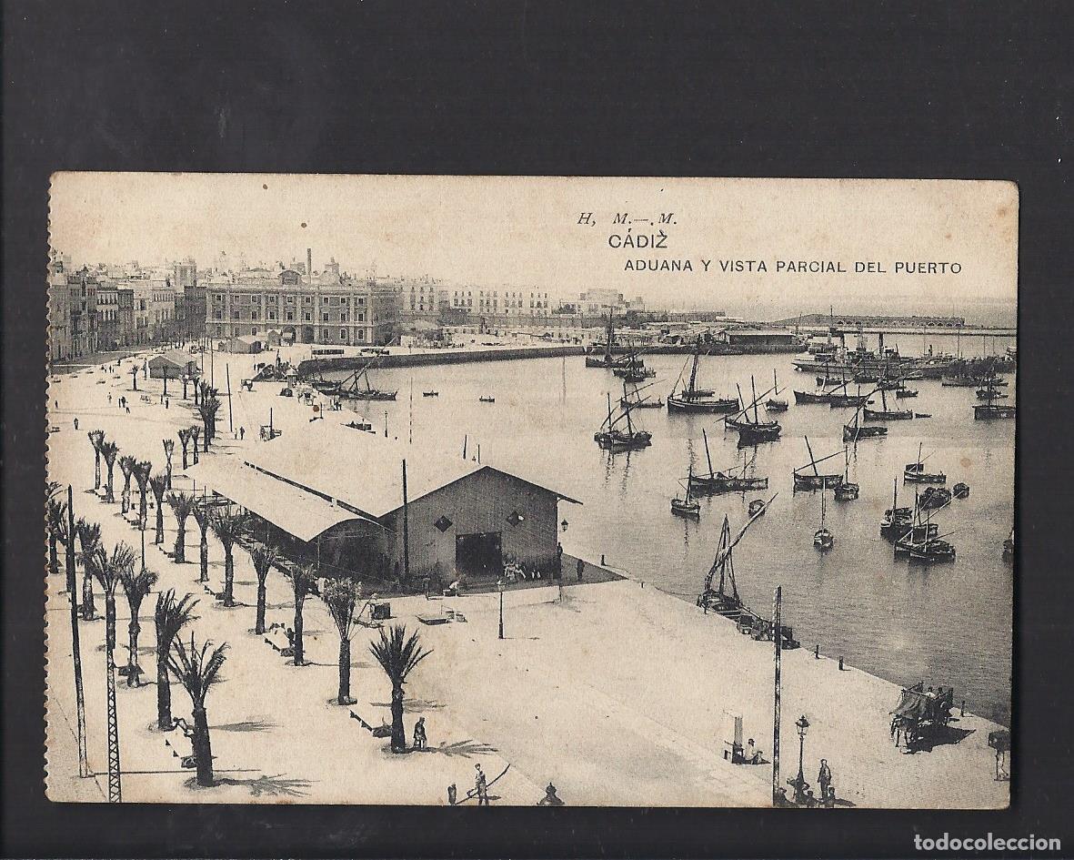 Postales: Antigua postal de Cadiz. Aduana y vista parcial de puerto.