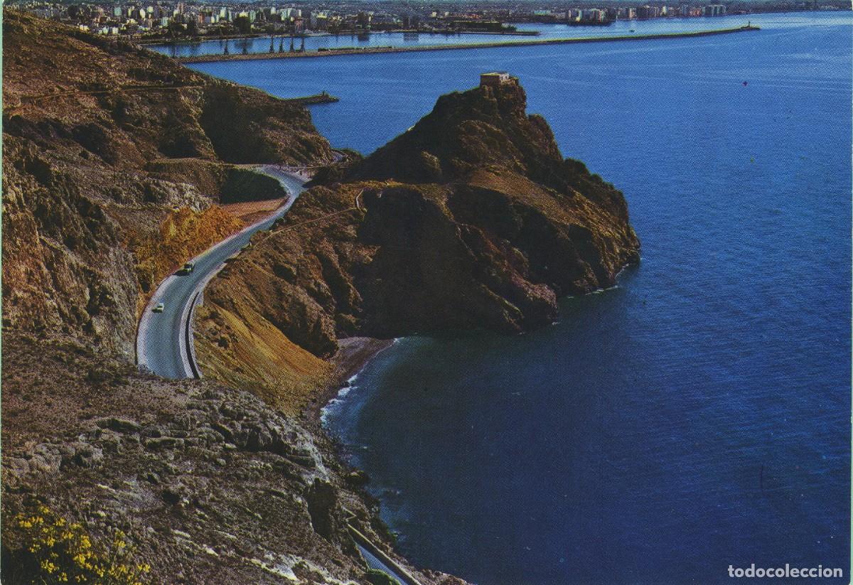 Postales: N&ordm; 2-ALMER&Iacute;A. Carretera de la costa y castillo de San Telmo. Sin circular. ED. PAPELER&Iacute;A ROMA