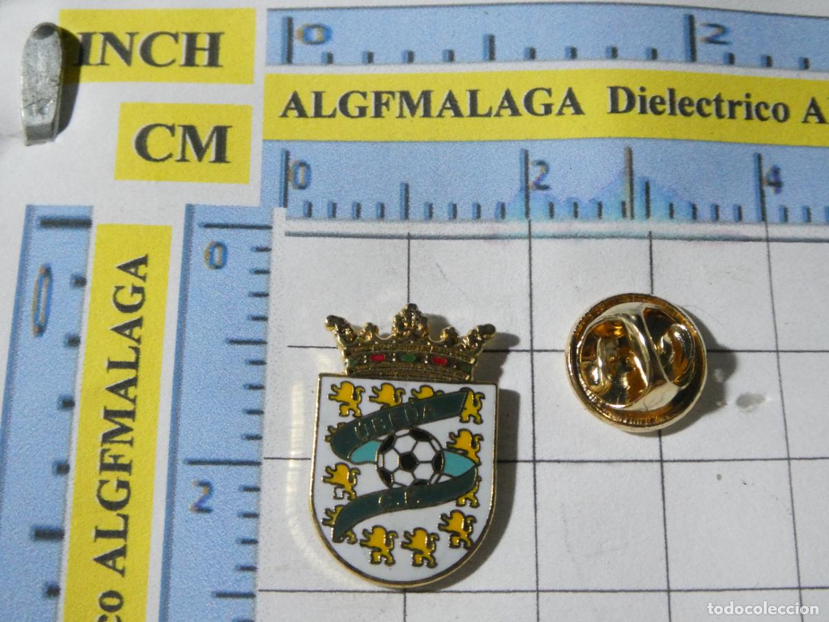 Cartes Postales: PIN DE DEPORTES. F&Uacute;TBOL. UBEDA CF JAEN. ESCUDO EQUIPO