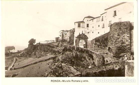 Postcards: Ronda.- Muralla Romana y arco