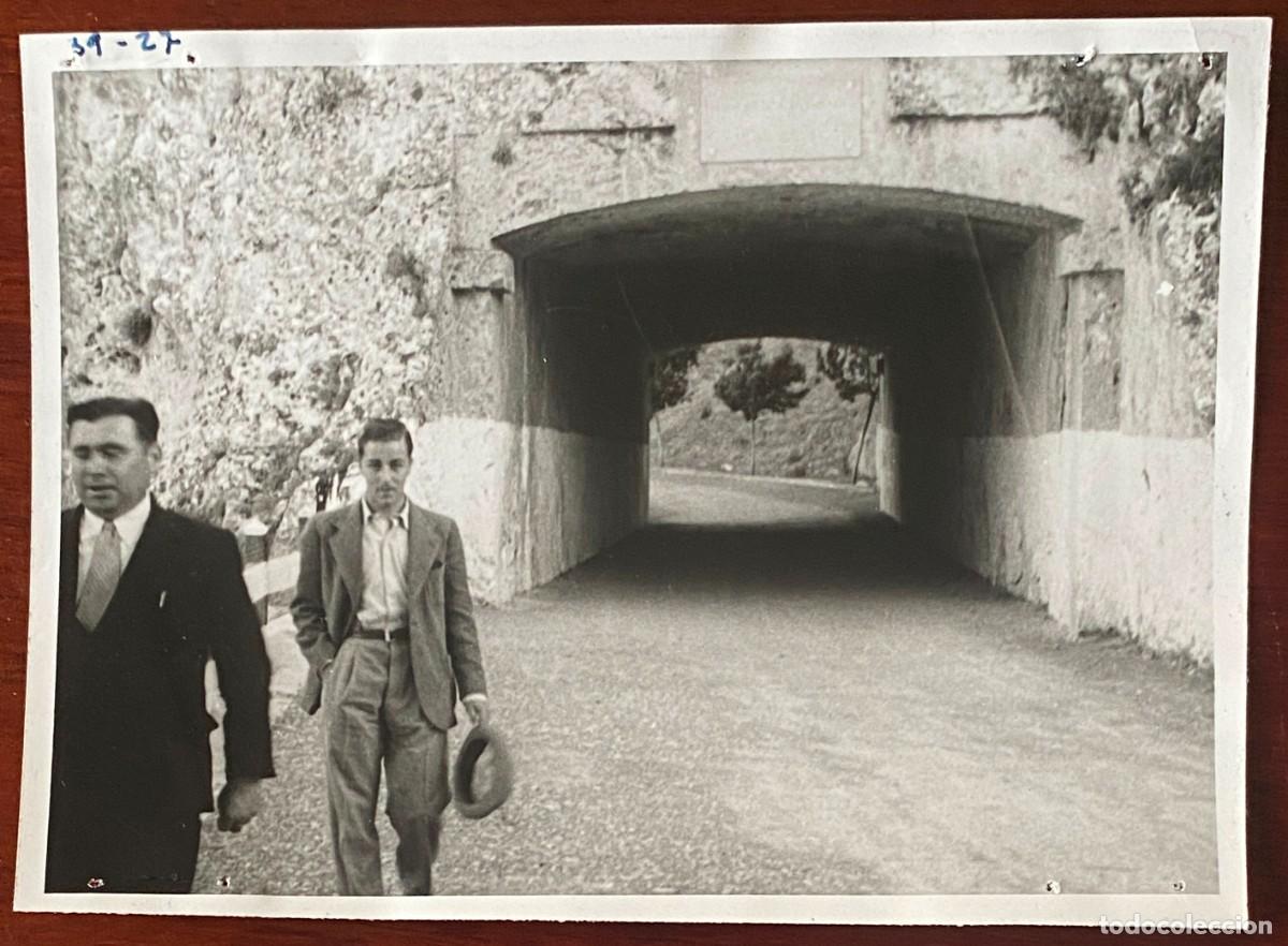 Postais: FOTOGRAFIA TOMADA EN CARRETERA ENTRE JAEN Y GRANADA EN 1943, MIDE 12 X 8,8 CMS.