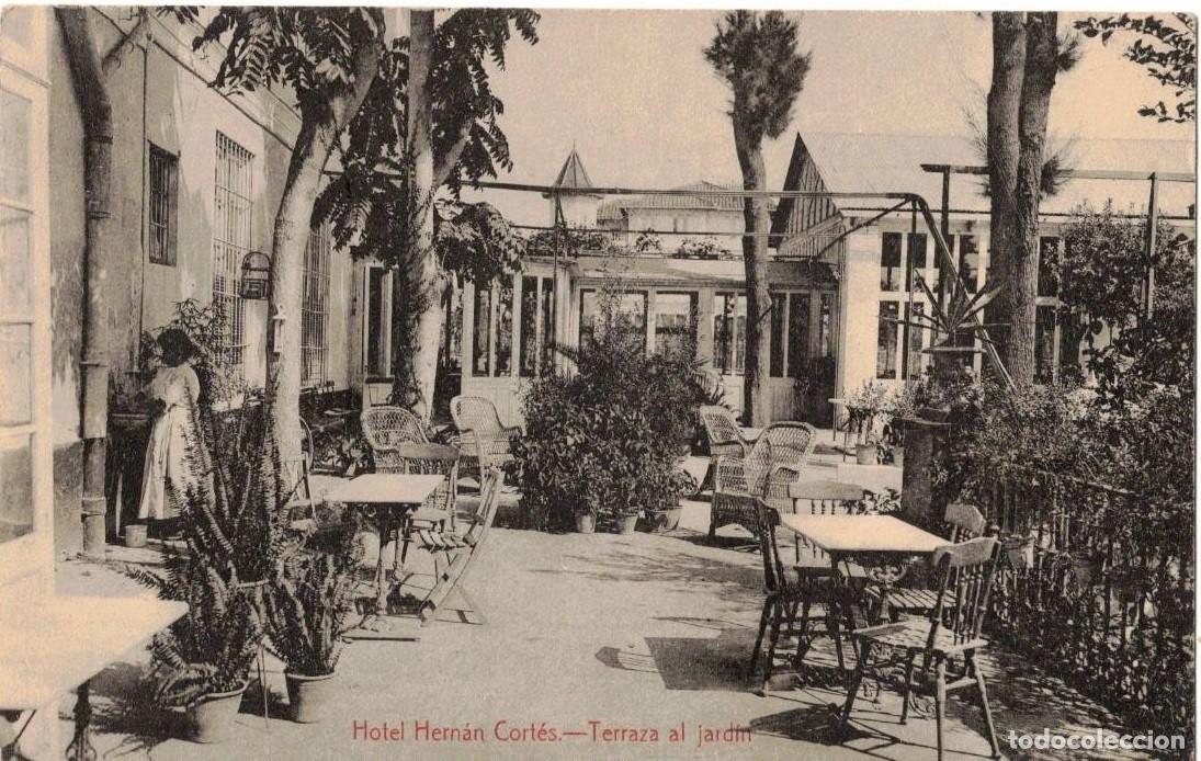 Postkarten: Postal de MALAGA. Hotel Hern&aacute;n Cort&eacute;s. Terraza al jard&iacute;n. Sin editor.