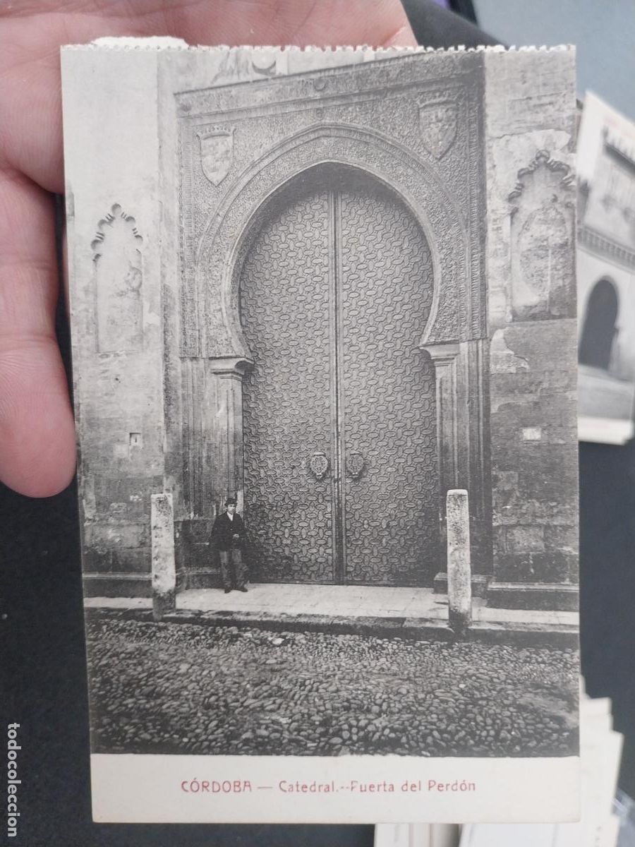 Postcards: PUERTA PERD&Oacute;N CATEDRAL CORDOBA ED FRAGERO SC ANTIGUA ANIMADA