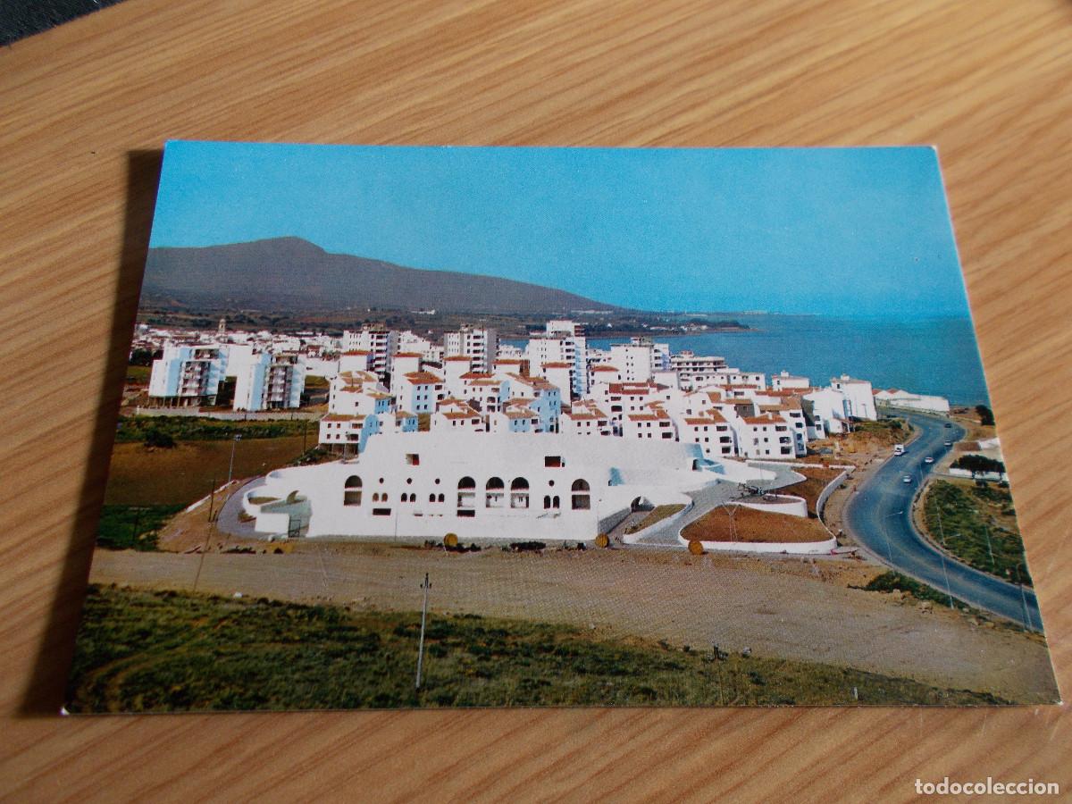 Cartoline: ESTEPONA --MALAGA --PLAZA DE TOROS Y VISTA PARCIAL