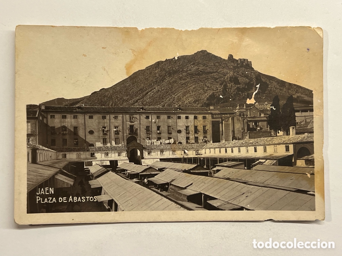 Postcards: JAEN. Postal antigua Plaza d&eacute; Abastos. Sin datos editor.. (h.1930?) S/C.. parte superior deslucida..