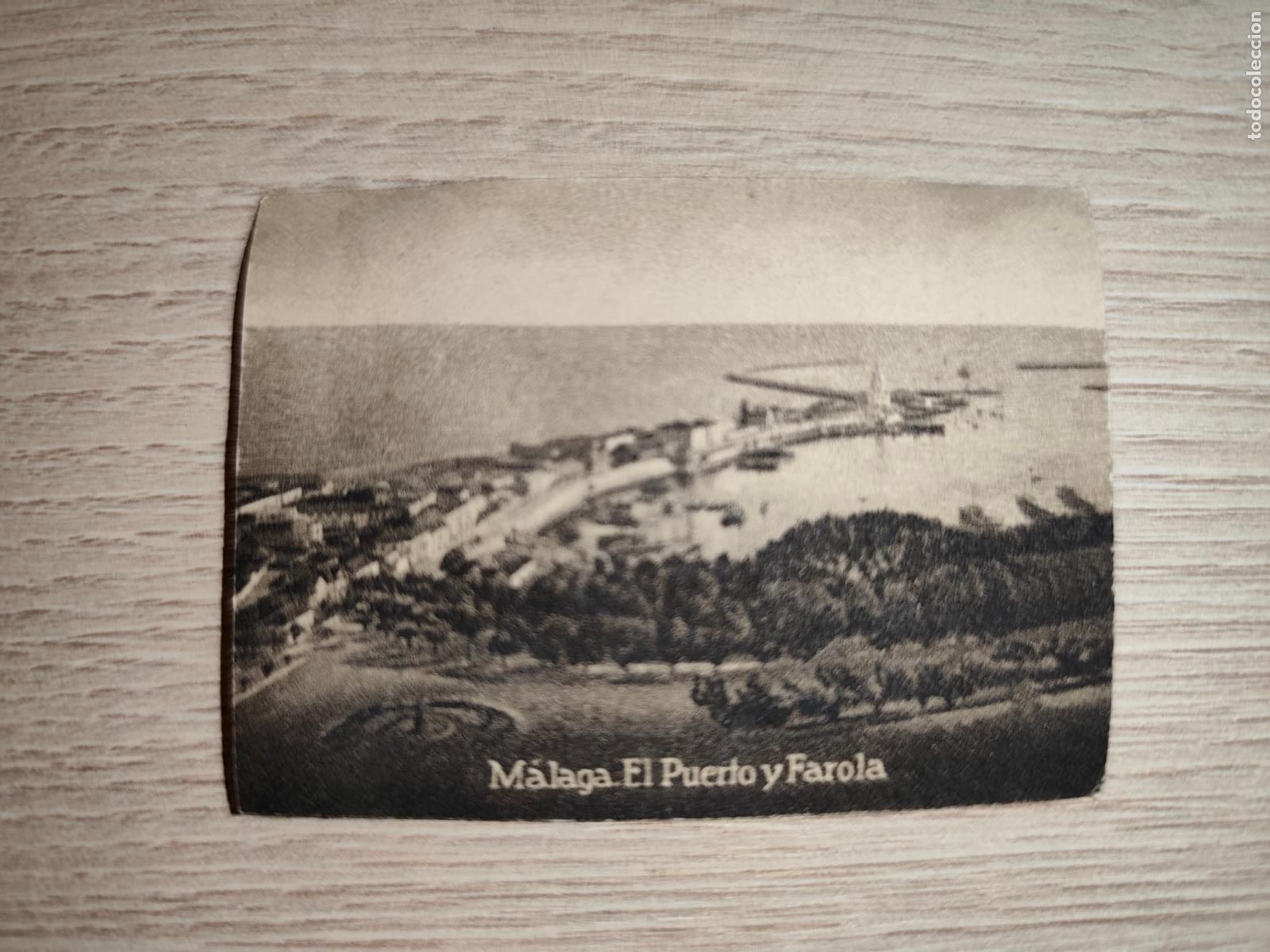 Postais: POSTAL ORIGINAL DECADA DE LOS A&Ntilde;OS 30. MALAGA, EL PUERTO Y FAROLA. LEER DESCRIPCION