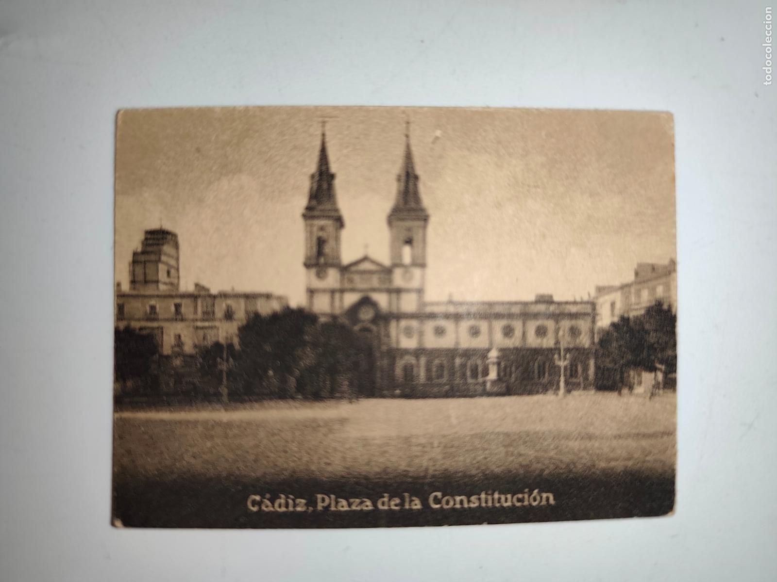 Postales: POSTAL ORIGINAL DECADA DE LOS A&Ntilde;OS 30. CADIZ, PLAZA DE LA CONSTITUICION. LEER