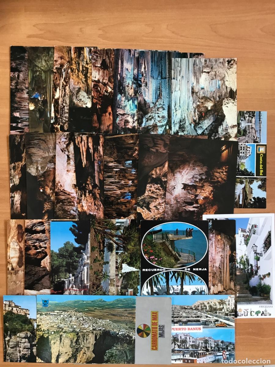 Postcards: Lote 26 postales de la provincia de M&aacute;laga: 21 de las cuevas de Nerja, 2 de Ronda y otras..