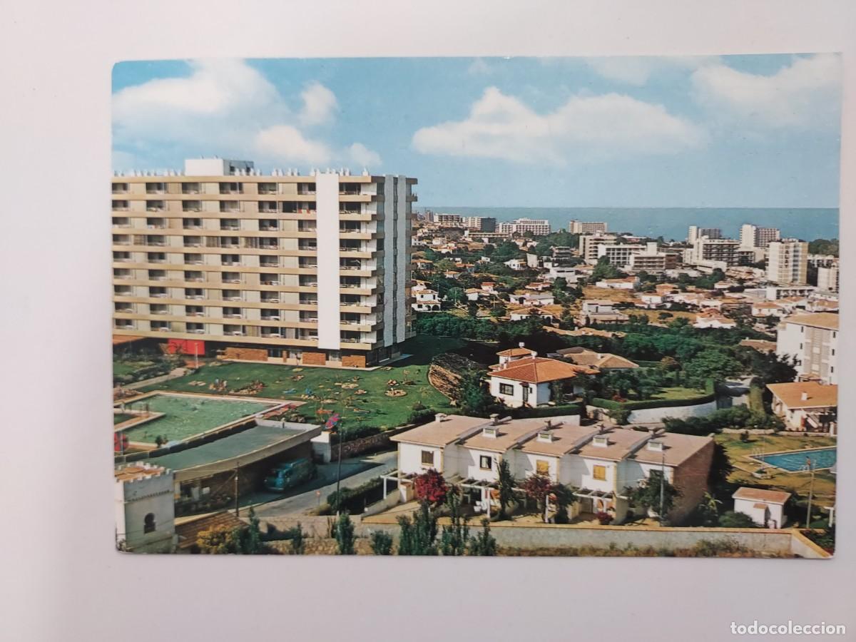 Cartes Postales: POSTAL BENALMADENA CRUZ DEL SUR Y PANORAMICA DE LA COSTA. CIRCULADA. 1970. MALAGA
