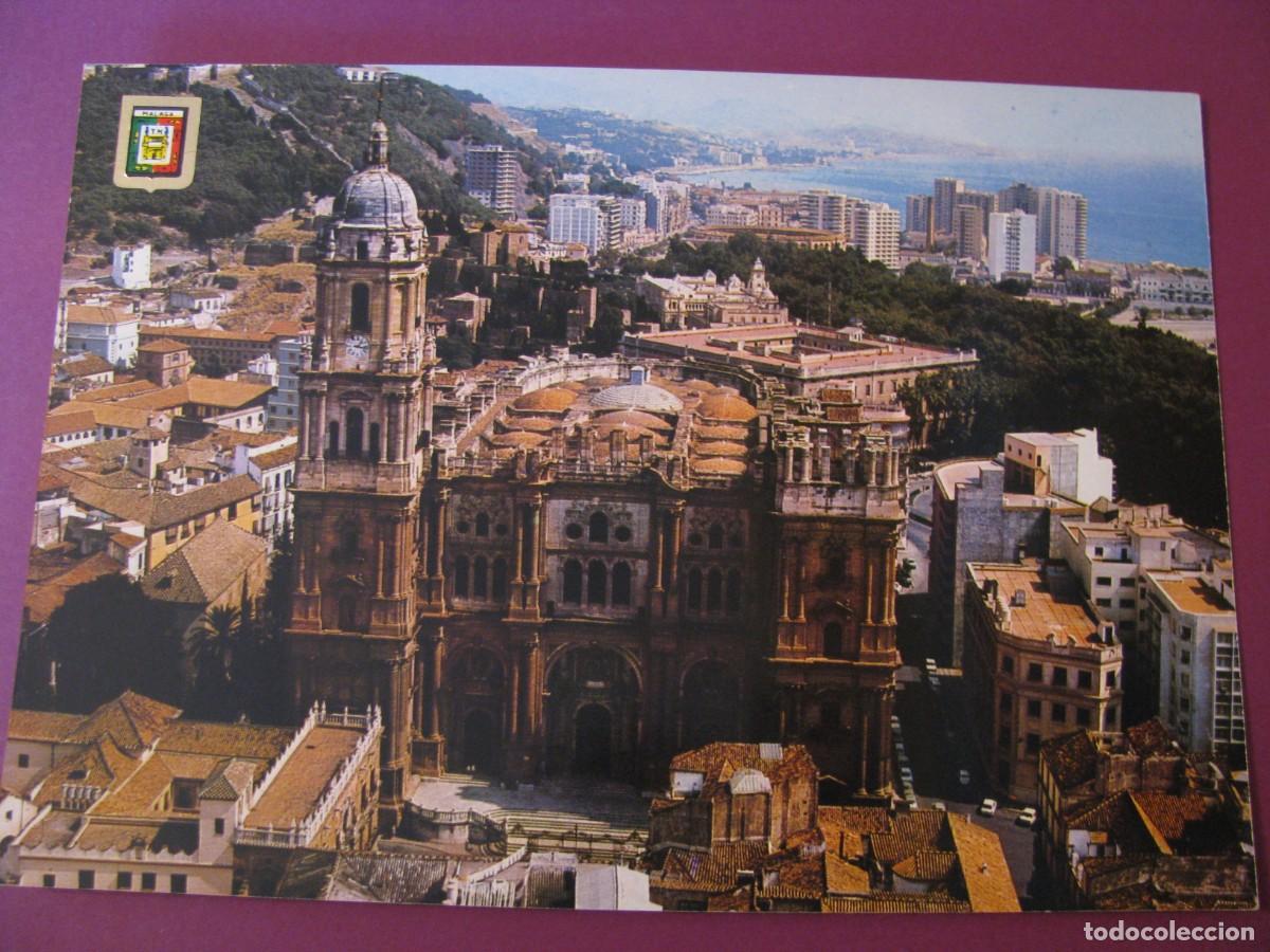 Postales: POSTAL GRANDE DE MALAGA. VISTA AEREA DE LA CATEDRAL. DOMINGUEZ G-10. 21,5X15 CM