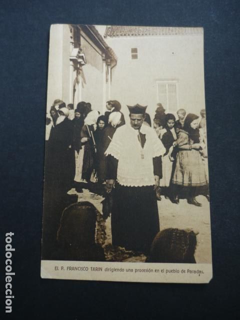 Postales: PARADAS SEVILLA EL P. FRANCISCO TARIN DIRIGIENDO UNA PROCESION POSTAL