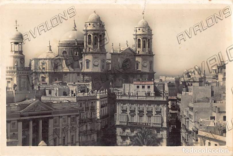 Cartes Postales: Vista parcial de la Catedral de C&aacute;diz - a&ntilde;os 50, sin circular