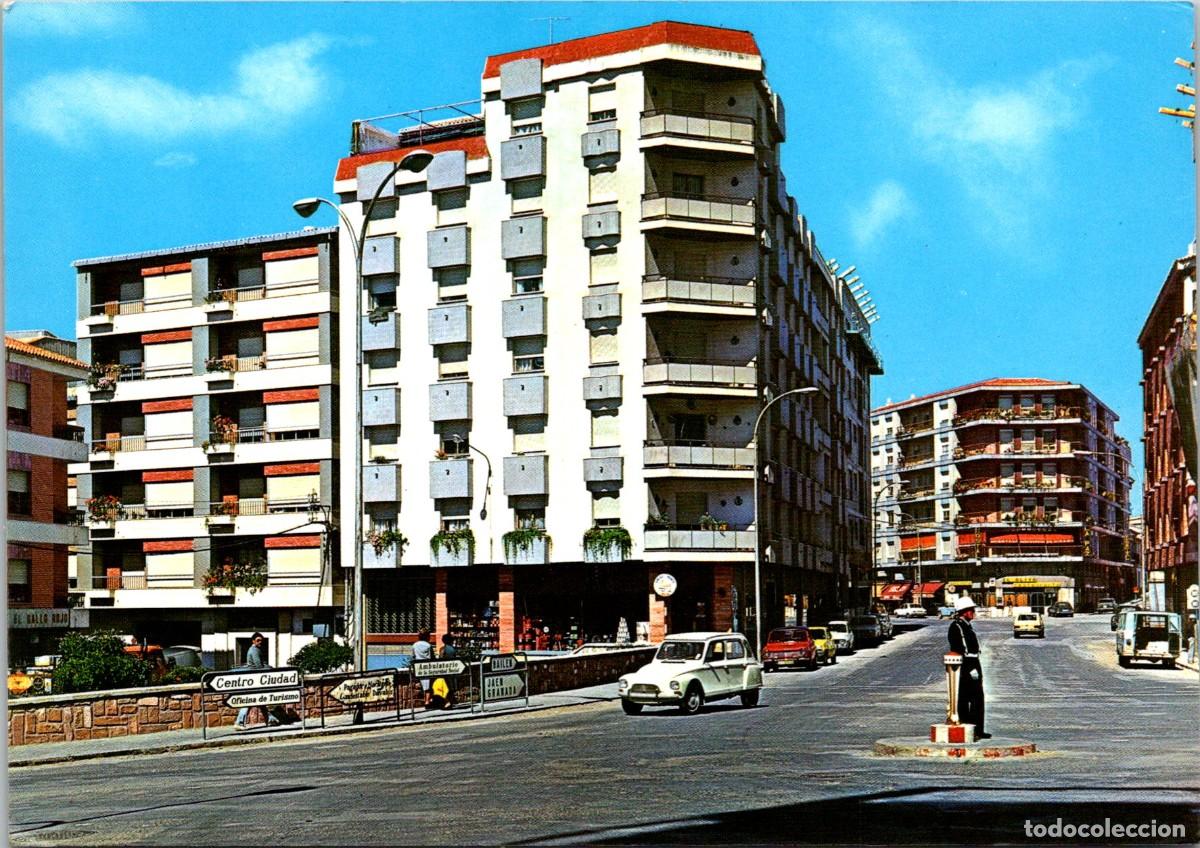 Postales: &Uacute;beda (Ja&eacute;n) - Avda. de Ram&oacute;n y Cajal - Indicador Bail&eacute;n, Ja&eacute;n, Granada-Urbano-El Gallo Rojo-In&eacute;dita