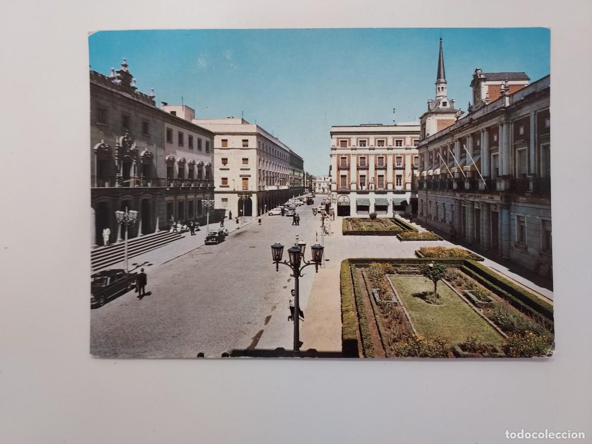 Postales: POSTAL HUELVA GRAN VIA. 1963. CIRCULADA. MATASELLOS HUELVA. SEAT 600