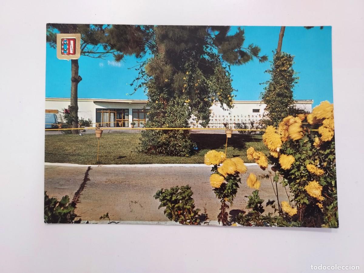 Postales: POSTAL AYAMONTE ENTRADA AL PARADOR DE TURISMO. 1970. CIRCULADA. HUELVA. MATASELLOS PUNTA UMBRIA