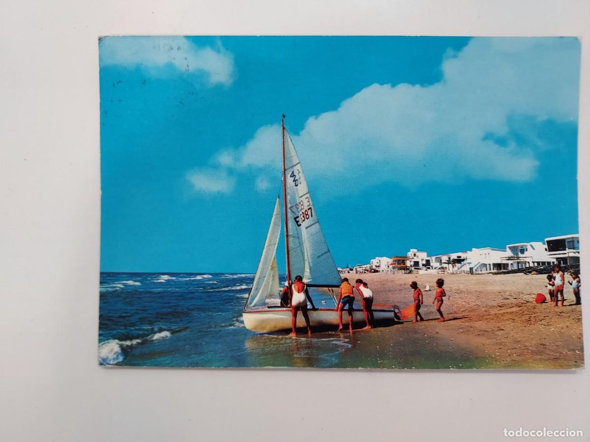 Postales: POSTAL LEPE PLAYA DE LAS ANTILLAS. 1974. CIRCULADA. HUELVA. BARCO VELERO. MATASELLOS LA ANTILLA