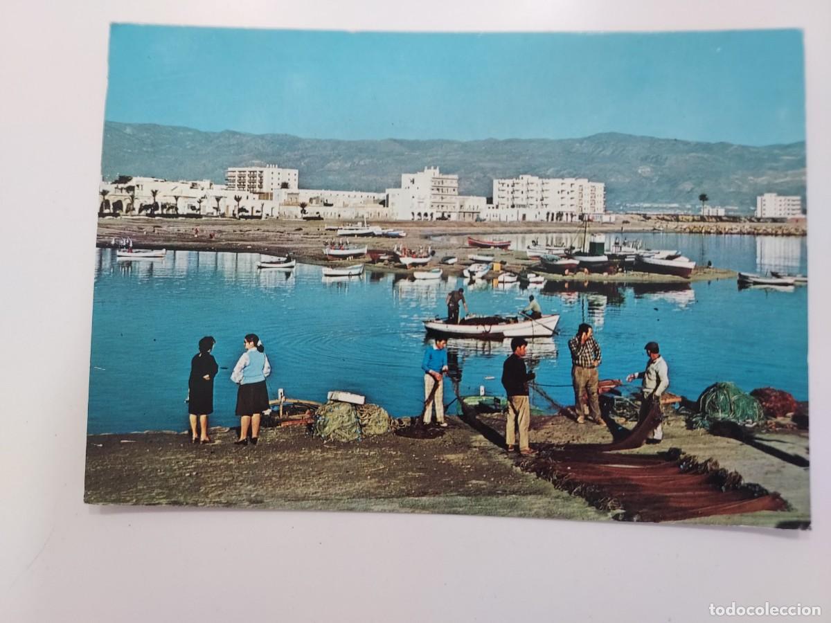 Postales: POSTAL ROQUETAS DE MAR VISTA DEL PUERTO. 1975. SIN CIRCULAR. ALMERIA